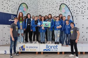 Team Edelweiss awarded with the Fair Play Trophy. Above the Club Nataciò Rubì, winner of the gold medal.