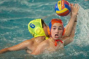 Due piccoli giocatori si sfidano all'HaBaWaBa International Festival 2019 (foto DEEPBLUEMEDIA)