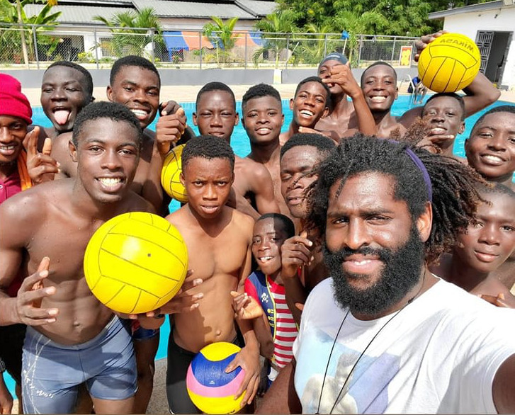 Sefa-Boakye and the players of the last Ghana National League. 